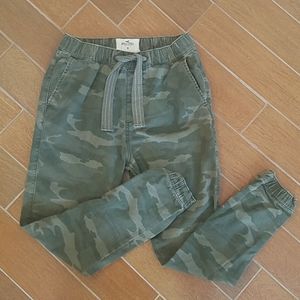 Camo jogger style pants